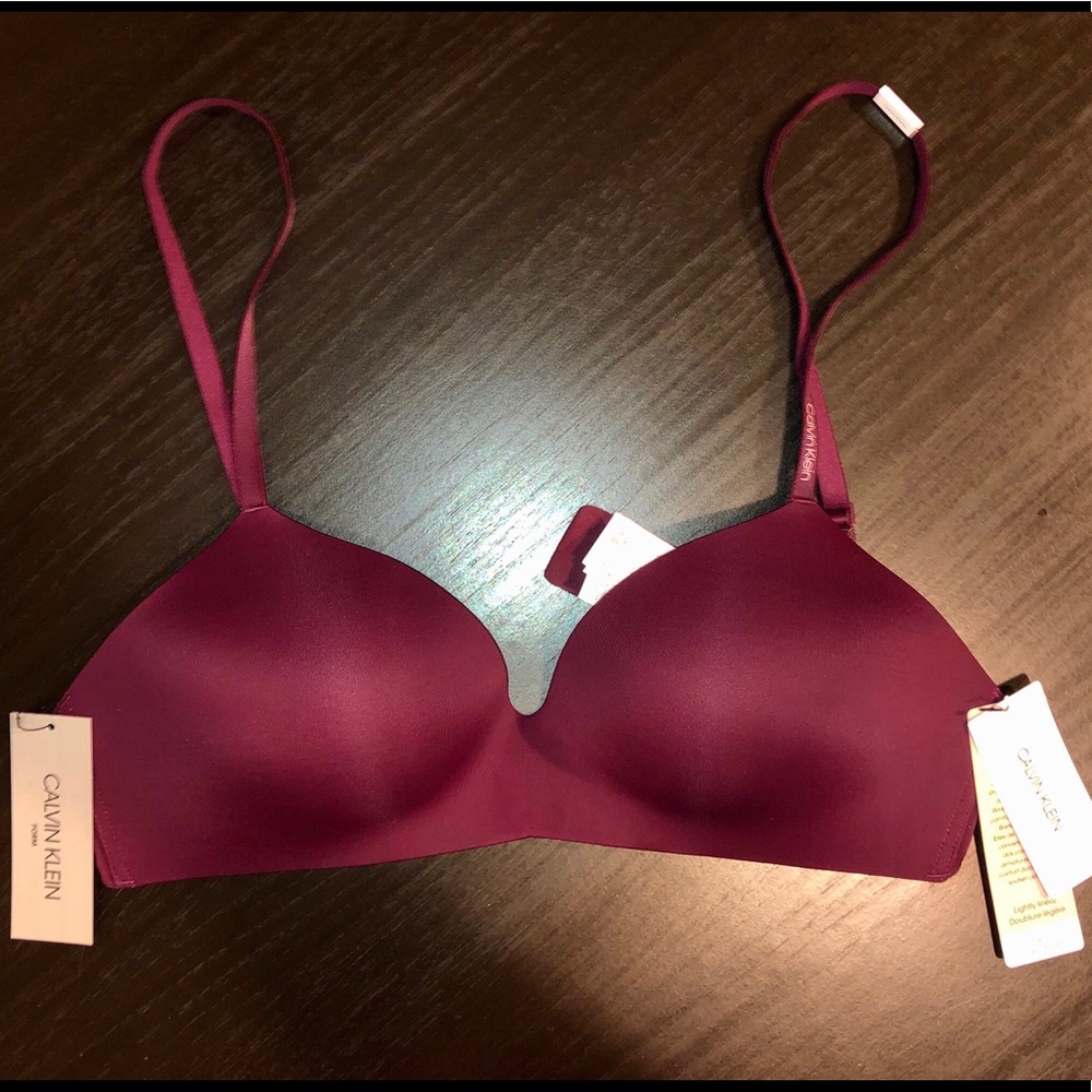 CALVIN KLEIN FORM LIGHTLY LINED DEMI BRA (New)